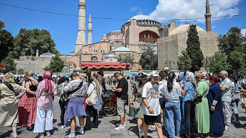 İstanbul'a üç ayda 3,7 milyon turist! İlk sırada hangi ülke var? 37